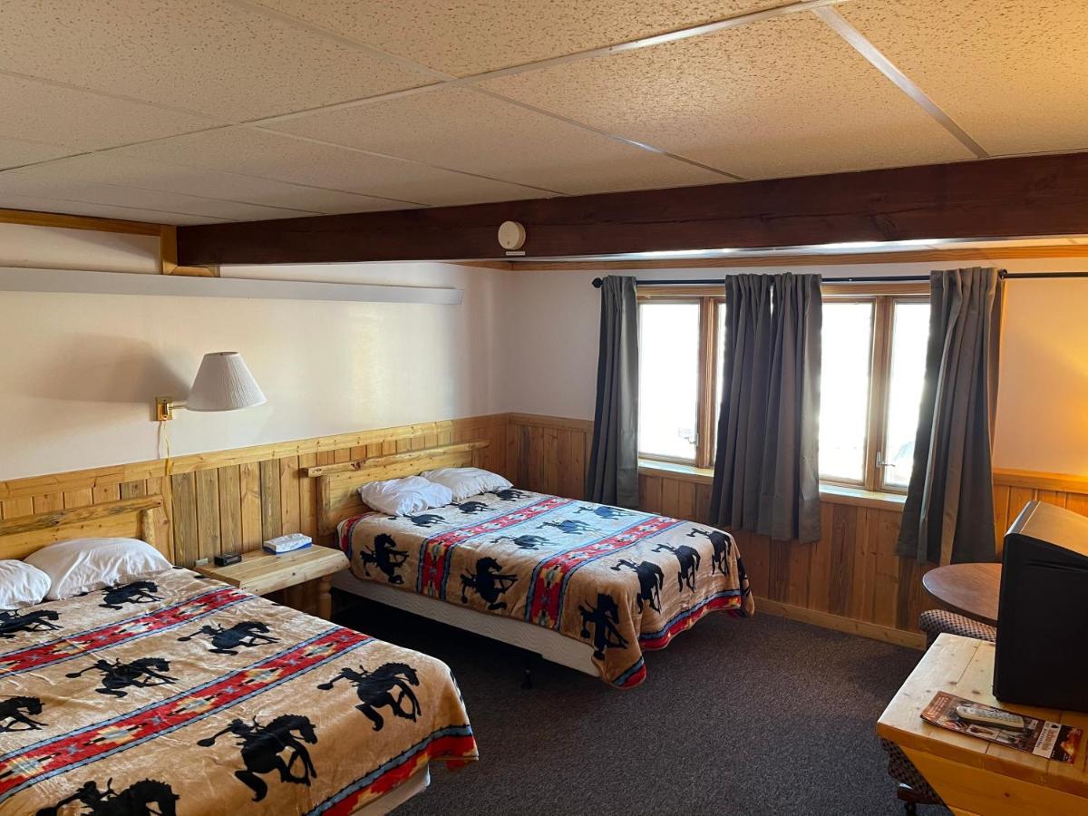 Lava Mountain Hotel 2*